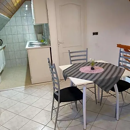 فندق Azure House كيستاي