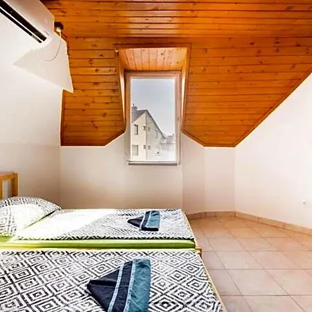 Azure House كيستاي